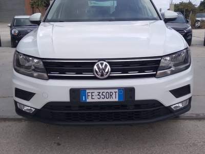 Volkswagen Tiguan Tenuta sempre in box Bianco usata San Severo