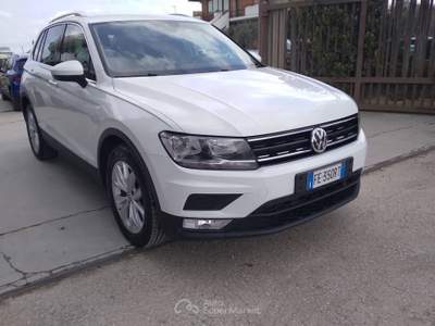 Volkswagen Tiguan Tenuta sempre in box Bianco usata San Severo