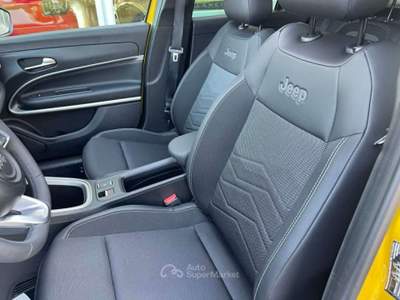 Jeep Avenger 1.2 Turbo 100 CV MHEV Summit Giallo usata Beinasco