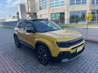 Jeep Avenger 1.2 Turbo 100 CV MHEV Summit Giallo usata Beinasco