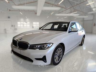BMW Serie 3 318d BMW SERIE 3 318D 48V BUSINESS ADVANTAGE AUTO 4 PORTE BERLINA usata Pozzuoli