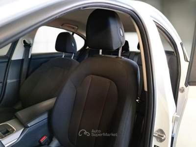 BMW Serie 3 318d BMW SERIE 3 318D 48V BUSINESS ADVANTAGE AUTO 4 PORTE BERLINA usata Pozzuoli