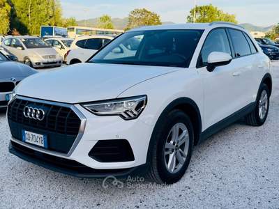 Audi Q3 S tronic line edition Bianco usata Massarosa