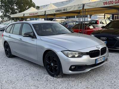 BMW Serie 3 318d 318 318d Touring Business Advantage aut. Argento usata Massarosa