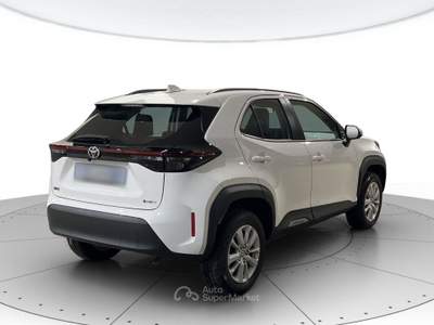 Toyota Yaris Cross 1.5h 116cv active e-cvt Bianco usata Verona