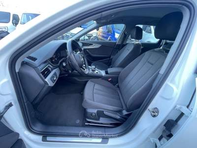 Audi A4 30 2.0 tdi mhev Business 136cv s-tronic Bianco usata Sarego