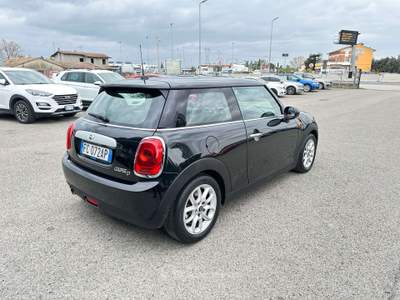 MINI 1.5 Cooper D Hype 5 Mini 1.5 Cooper D Business XL 3p Nero usata Rimini