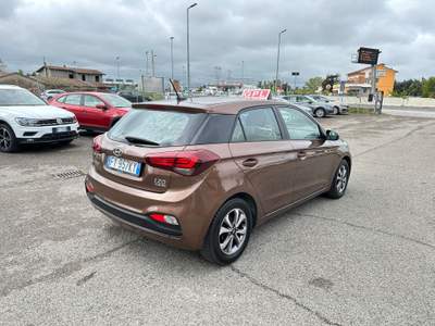 Hyundai i20 Hyundai i20 1.2 LPG Connectline ISG Marrone usata Rimini