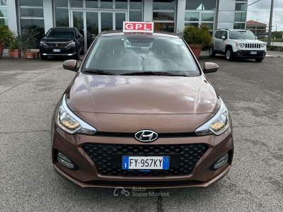 Hyundai i20 Hyundai i20 1.2 LPG Connectline ISG Marrone usata Rimini