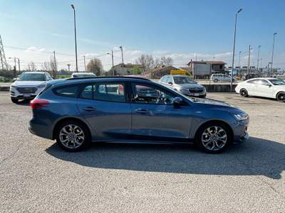 Ford Focus Focus 1.0 EcoBoost Hybrid Powershift ST-Line X Blu/Azzurro usata Rimini