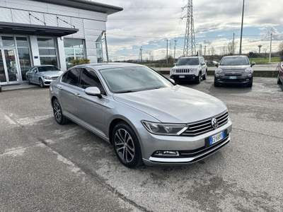 Volkswagen Passat Passat 1.6 TDI Business Line 120cv Grigio usata Rimini