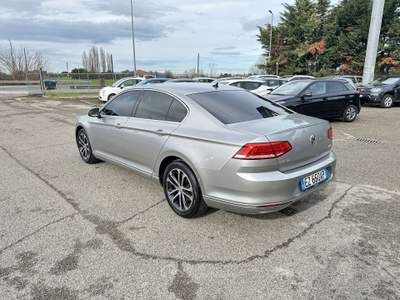 Volkswagen Passat Passat 1.6 TDI Business Line 120cv Grigio usata Rimini