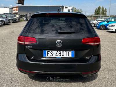 Volkswagen Passat Volkswagen Passat 2.0 TDI DSG Executive BlueMotion Tech Grigio usata Rimini