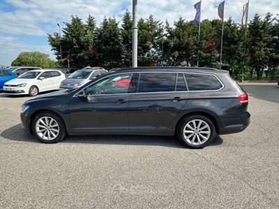 Volkswagen Passat Volkswagen Passat 2.0 TDI DSG Executive BlueMotion Tech Grigio usata Rimini
