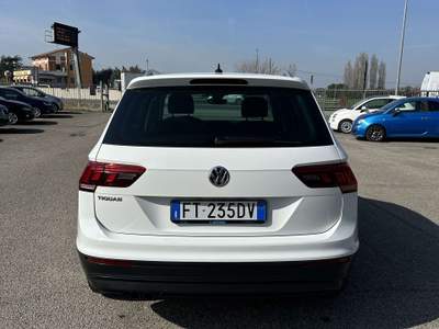 Volkswagen Tiguan Volksawagen Tiguan 1.6 TDI Business BlueMotion Bianco usata Rimini
