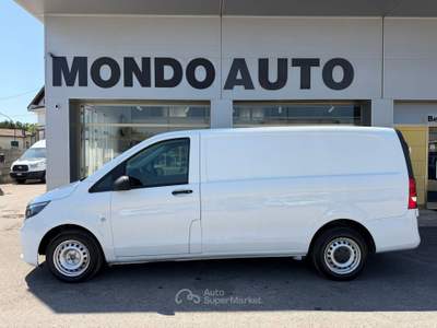 Mercedes-Benz Vito 111 CDI PC-SL Furgone Long Bianco usata Rovigo