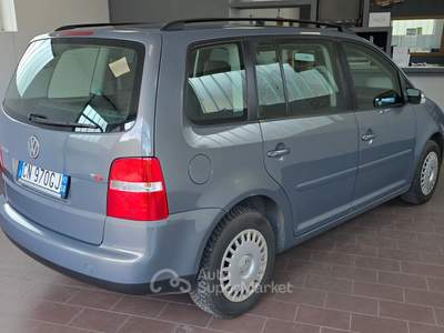 Volkswagen Touran 7 Posti DSG Unicoproprietario usata Villa di Tirano