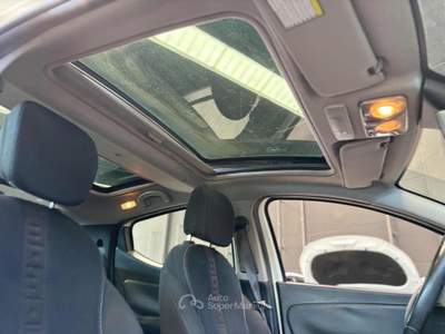Lancia Ypsilon 1.2 69 CV 5 porte S&S S Momodesign Bianco usata Pesaro