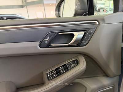 Porsche Macan Porsche Macan T 2.0 PDK SOLO 4.000 KM! Argento usata Moncalieri