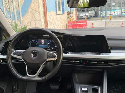 Volkswagen Golf Volkswagen Golf 1.0 eTSI DSG 110CV Blu/Azzurro usata TELESE TERME