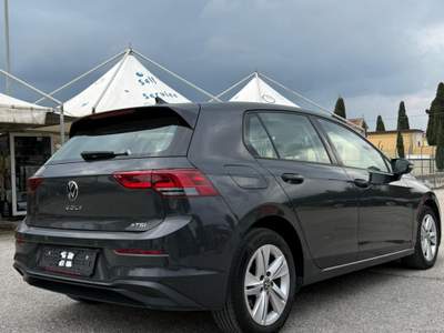 Volkswagen Golf Volkswagen Golf 1.0 eTSI DSG 110CV Blu/Azzurro usata TELESE TERME