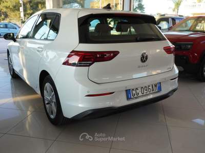 Volkswagen Golf 1.0 eTSI EVO DSG Life Bianco usata San Vito dei Normanni