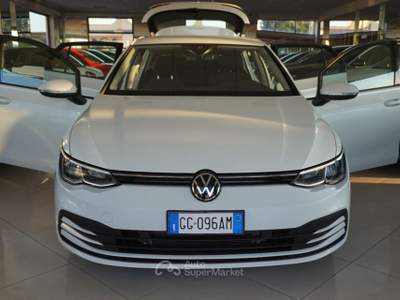 Volkswagen Golf 1.0 eTSI EVO DSG Life Bianco usata San Vito dei Normanni