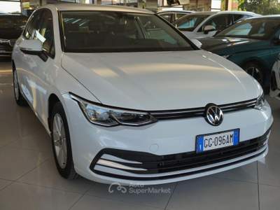 Volkswagen Golf 1.0 eTSI EVO DSG Life Bianco usata San Vito dei Normanni