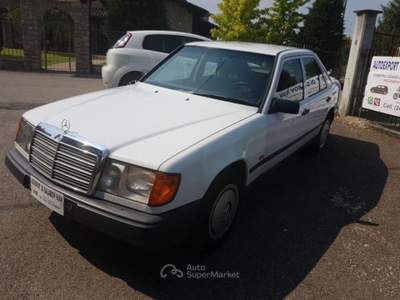 Mercedes-Benz Classe G Mercedes Classe E 124-250 D ANNO 1988 Bianco usata Casatisma