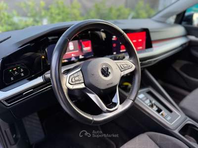 Volkswagen Golf 1.0 eTSI 110 CV EVO LIFE DSG Blu/Azzurro usata Pomigliano d'Arco