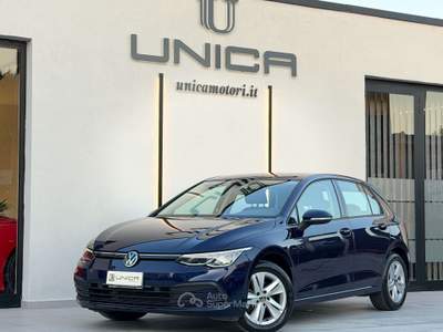 Volkswagen Golf 1.0 eTSI 110 CV EVO LIFE DSG Blu/Azzurro usata Pomigliano d'Arco