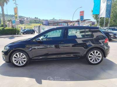 Volkswagen Golf 7,5 1.6 tdi Highline 115cv dsg -Climatronic-App Connect- Nero usata Francavilla al Mare