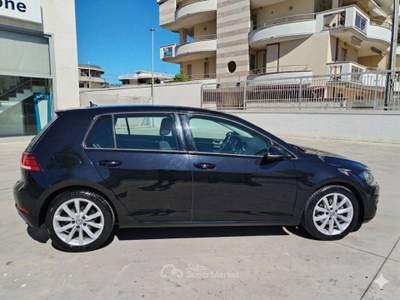 Volkswagen Golf 7,5 1.6 tdi Highline 115cv dsg -Climatronic-App Connect- Nero usata Francavilla al Mare