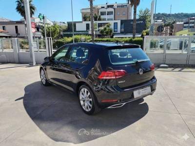 Volkswagen Golf 7,5 1.6 tdi Highline 115cv dsg -Climatronic-App Connect- Nero usata Francavilla al Mare
