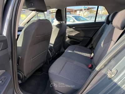 Volkswagen Golf 2.0 tdi Life 115cv -Telecamera-Clima 3 Zone-App Connect-24 Mesi di Garanzia- Grigio usata Francavilla al Mare