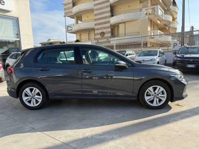 Volkswagen Golf 2.0 tdi Life 115cv -Telecamera-Clima 3 Zone-App Connect-24 Mesi di Garanzia- Grigio usata Francavilla al Mare