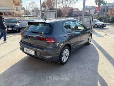 Volkswagen Golf 2.0 tdi Life 115cv -Telecamera-Clima 3 Zone-App Connect-24 Mesi di Garanzia- Grigio usata Francavilla al Mare