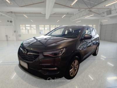 Opel Grandland X OPEL GRANDLAND X 1.2 BENZINA 130 CV ELEGANCE SES AT8 SUV usata Bari