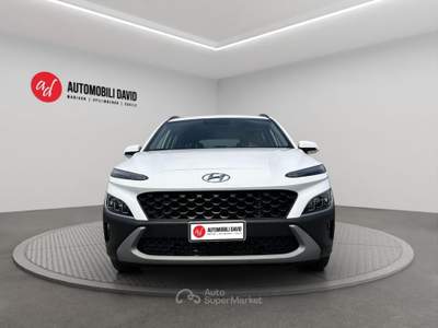 Hyundai Kona 1.0 T-GDI Hybrid 48V iMT XTech Bianco usata Maniago
