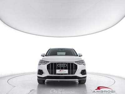 Audi Q3 35 2.0 tdi Business Advanced s-tronic Bianco usata Corciano