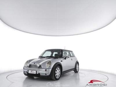 MINI Clubman 5 porte 1.4 tdi - PER OPERATORI DEL SETTORE Grigio usata Corciano MINI Clubman 5 porte 1.4 tdi - PER OPERATORI DEL SETTORE Grigio usata Corciano
