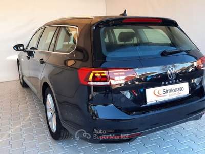 Volkswagen Passat 2.0 TDI SCR EVO DSG Business Nero usata Resana