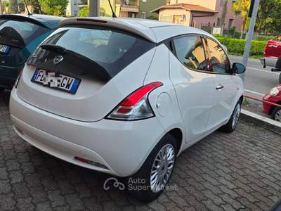 Lancia Ypsilon 1.2 69 CV 5 porte GPL Ecochic Elefantino Bianco usata Castiglione Olona