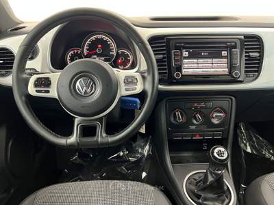 Volkswagen Maggiolino Maggiolino 1.2 tsi Design Bianco usata Fucecchio