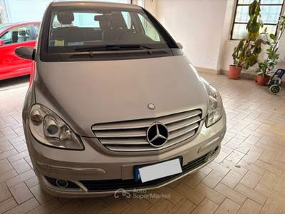 Mercedes-Benz Classe B B Argento usata Pavia