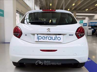 Peugeot 208 5p 1.2 puretech Allure 82cv Bianco usata Bergamo