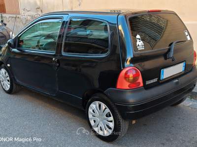Renault Twingo totalmente tagliandata nessunn lavoro da fare anche revisionata Nero usata Messina