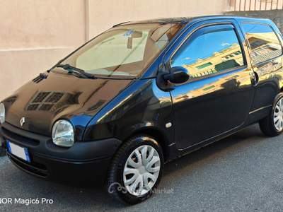 Renault Twingo totalmente tagliandata nessunn lavoro da fare anche revisionata Nero usata Messina