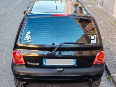 Renault Twingo totalmente tagliandata nessunn lavoro da fare anche revisionata Nero usata Messina