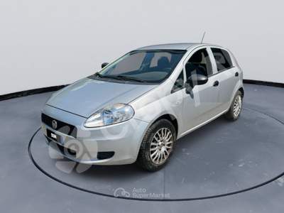 Fiat Grande Punto Consuma un po’ di olio usata Castellamonte Fiat Grande Punto Consuma un po’ di olio usata Castellamonte
